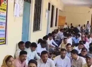 हरैया में लेखपालों ने 17 अक्टूबर से कार्य बहिष्कार:8 सूत्रीय मांगों को लेकर मुख्यमंत्री को सौंपा ज्ञापन