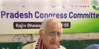 चुनाव आयोग फॉर्म-6 में बदलाव पर स्थिति स्पष्ट करे: सलमान खुर्शीद