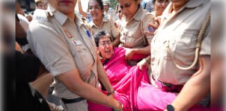 CEC ज्ञानेश कुमार के खिलाफ प्रदर्शन पर आप नेता आतिशी समेत कई हिरासत में