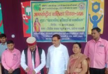 इकौना के स्कूल में मनाया गया अंतरराष्ट्रीय बालिका दिवस:सांसद राम शिरोमणि वर्मा ने बालिकाओं के सशक्तीकरण पर दिया जोर इकौना के स्कूल में मनाया गया अंतरराष्ट्रीय बालिका दिवस:सांसद राम शिरोमणि वर्मा ने बालिकाओं के सशक्तीकरण पर दिया जोर