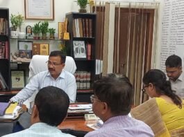 आवारा कुत्तों से लोगों को जल्द मिलेगी निजात:बहराइच जिलाधिकारी राजेश पांडे शेल्टर हाउस बनाने के दिए निर्देश आवारा कुत्तों से लोगों को जल्द मिलेगी निजात:बहराइच जिलाधिकारी राजेश पांडे शेल्टर हाउस बनाने के दिए निर्देश