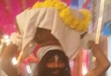 अकारा में वासुदेव ने टोकरी में श्रीकृष्ण की झांकी निकली:नवरात्रि पर श्रीमद् भागवत कथा के दौरान गूंजे जयकारे, श्रद्धालुओं ने किए दर्शन अकारा में वासुदेव ने टोकरी में श्रीकृष्ण की झांकी निकली:नवरात्रि पर श्रीमद् भागवत कथा के दौरान गूंजे जयकारे, श्रद्धालुओं ने किए दर्शन