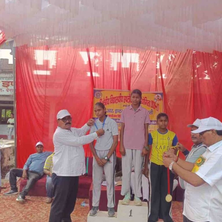 हर्रैया में दो दिवसीय क्षेत्रीय एथलेटिक्स प्रतियोगिता शुरू:गोला फेंक और दौड़ में खिलाड़ियों ने दिखाया दम