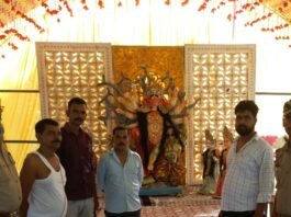कैसरगंज में 48 दुर्गा प्रतिमाओं की सुरक्षाके लिएपुलिस का पहरा:मूर्ति लाने से विसर्जन तक रहेगी निगरानी; 7 नगर, 41 ग्रामीण इलाकों में होंगी स्थापित, 2 स्थायी रहेंगी