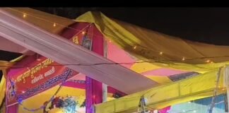 शारदीय नवरात्रि पर मां दुर्गा के पंडाल में धार्मिक अनुष्ठान:नासिरगंज में विधिवत पूजा-पाठ, देर रात होगी आरती; पुलिस-प्रशासन अलर्ट शारदीय नवरात्रि पर मां दुर्गा के पंडाल में धार्मिक अनुष्ठान:नासिरगंज में विधिवत पूजा-पाठ, देर रात होगी आरती; पुलिस-प्रशासन अलर्ट