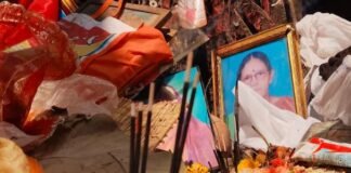 वाराणसी में ये कैसा पीपल का पेड़, जहां लटकी रहती हैं मृतकों की तस्वीरें? पुराणों में भी है इस जगह का जिक्र