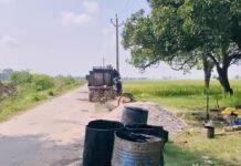 दैनिक भास्कर की खबर का असर:बलुआ-चोरथरी नहर मार्ग की सड़क मरम्मत शुरू दैनिक भास्कर की खबर का असर:बलुआ-चोरथरी नहर मार्ग की सड़क मरम्मत शुरू