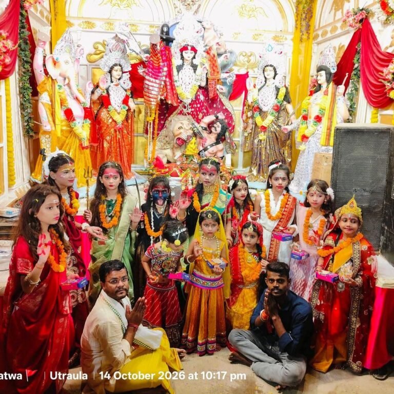 ज्वाला महारानी मंदिर में बच्चों ने शिव तांडव नृत्य किया:उतरौला के दुर्गा पंडाल में हुआ आयोजन, दर्शकों ने खूब सराहा