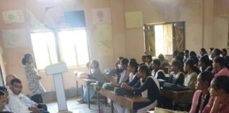 अमृत लाल कॉलेज में प्लास्टिक मुक्ति, जल संरक्षण पर जागरूकता:फरेन्दा में प्राचार्य ने बताए सिंगल यूज प्लास्टिक के नुकसान, 72 लोगों ने ली शपथ अमृत लाल कॉलेज में प्लास्टिक मुक्ति, जल संरक्षण पर जागरूकता:फरेन्दा में प्राचार्य ने बताए सिंगल यूज प्लास्टिक के नुकसान, 72 लोगों ने ली शपथ