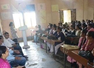 अमृत लाल कॉलेज में प्लास्टिक मुक्ति, जल संरक्षण पर जागरूकता:फरेन्दा में प्राचार्य ने बताए सिंगल यूज प्लास्टिक के नुकसान, 72 लोगों ने ली शपथ अमृत लाल कॉलेज में प्लास्टिक मुक्ति, जल संरक्षण पर जागरूकता:फरेन्दा में प्राचार्य ने बताए सिंगल यूज प्लास्टिक के नुकसान, 72 लोगों ने ली शपथ