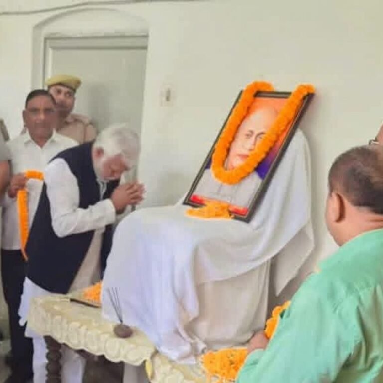 बस्ती में सरदार पटेल की प्रतिमा पर माल्यार्पण:जिला पंचायत में 151वीं जयंती का कार्यक्रम आयोजित