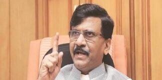 ‘मोगैंबो मोदी’ वाले बयान से गरमाई राजनीति, संजय राउत ने सरकार पर उठाए सवाल