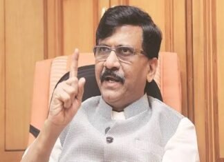 ‘मोगैंबो मोदी’ वाले बयान से गरमाई राजनीति, संजय राउत ने सरकार पर उठाए सवाल