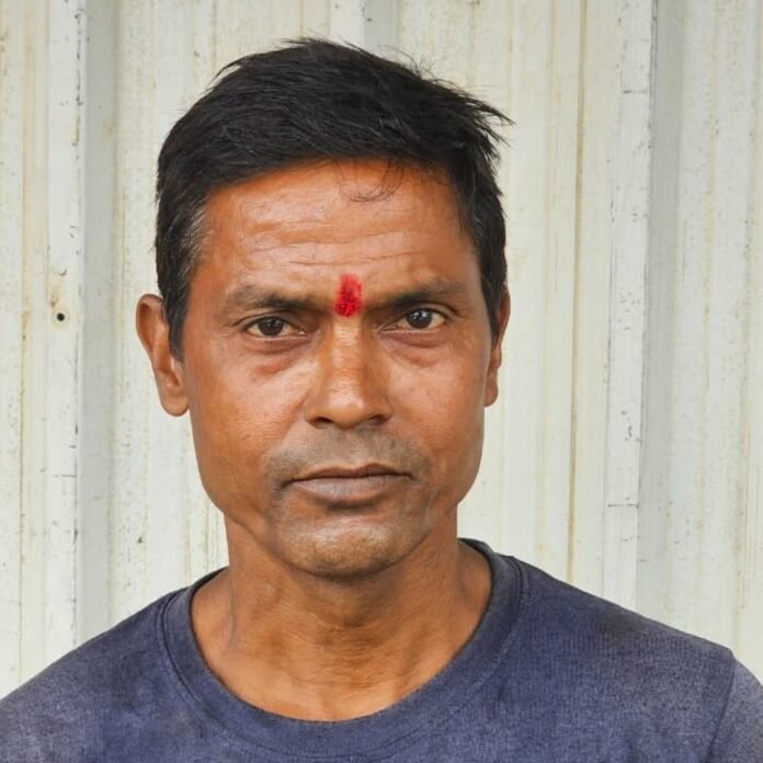 456c90e5-e9f5-445f-9d1e-74ae167f4146_1791707791617.jpg महराजगंज के युवक की गुजरात में करंट लगने से मौत:ठेकेदारी करते समय हुआ हादसा, गांव पहुंचा शव