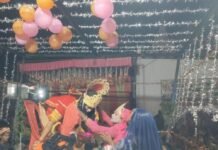 मथुरा बाजार रामलीला में शिव धनुष टूटा:जानकी माता ने पहनाई वरमाला, परशुराम-लक्ष्मण संवाद ने दर्शकों का मन मोहा मथुरा बाजार रामलीला में शिव धनुष टूटा:जानकी माता ने पहनाई वरमाला, परशुराम-लक्ष्मण संवाद ने दर्शकों का मन मोहा