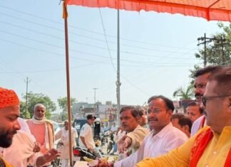 डुमरियागंज में महाराजा अग्रसेन जयंती मनाई गई:पूजन-अर्चन के बाद हुआ फलाहार, पूर्व विधायक राघवेंद्र प्रताप सिंह रहे मौजूद डुमरियागंज में महाराजा अग्रसेन जयंती मनाई गई:पूजन-अर्चन के बाद हुआ फलाहार, पूर्व विधायक राघवेंद्र प्रताप सिंह रहे मौजूद