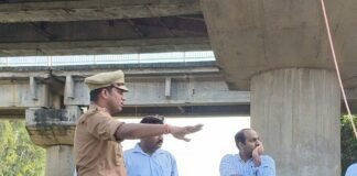 डंडा नहर पर मूर्ति विसर्जन की तैयारियों का जायजा:एसडीएम कुणाल ने अधिकारियों संग व्यवस्थाएं परखीं, शांतिपूर्ण विसर्जन की तैयारी डंडा नहर पर मूर्ति विसर्जन की तैयारियों का जायजा:एसडीएम कुणाल ने अधिकारियों संग व्यवस्थाएं परखीं, शांतिपूर्ण विसर्जन की तैयारी