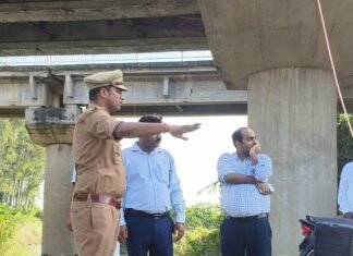 डंडा नहर पर मूर्ति विसर्जन की तैयारियों का जायजा:एसडीएम कुणाल ने अधिकारियों संग व्यवस्थाएं परखीं, शांतिपूर्ण विसर्जन की तैयारी डंडा नहर पर मूर्ति विसर्जन की तैयारियों का जायजा:एसडीएम कुणाल ने अधिकारियों संग व्यवस्थाएं परखीं, शांतिपूर्ण विसर्जन की तैयारी