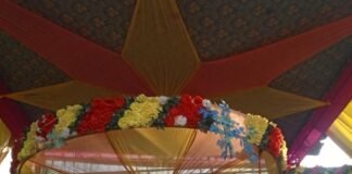 नासिरगंज में शारदीय नवरात्रि पर भव्य पंडाल सजा:मां दुर्गा की प्रतिमा स्थापना की तैयारी पूरी, बाजार में पूजन सामग्री की दुकानें गुलजार नासिरगंज में शारदीय नवरात्रि पर भव्य पंडाल सजा:मां दुर्गा की प्रतिमा स्थापना की तैयारी पूरी, बाजार में पूजन सामग्री की दुकानें गुलजार