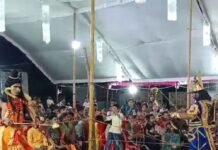 जमुनहा में लक्ष्मण-मेघनाद महासंग्राम का मंचन:दुर्गा पूजा समिति ने कन्या प्राथमिक विद्यालय प्रांगण में कराया आयोजन, उमड़ी भीड़ जमुनहा में लक्ष्मण-मेघनाद महासंग्राम का मंचन:दुर्गा पूजा समिति ने कन्या प्राथमिक विद्यालय प्रांगण में कराया आयोजन, उमड़ी भीड़