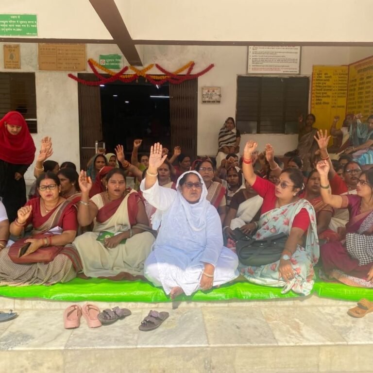 आशा कार्यकर्ताओं ने 5 मांगों को लेकर दी आंदोलन की-चेतावनी:मुख्यमंत्री और स्वास्थ्य अधिकारियों को सौंपा ज्ञापन, राज्य कर्मचारी का दर्जा देने की मांग