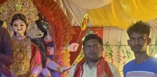 ग्रामीण ने 31 हजार की बोली लगाकर खोली माता रानी:श्रावस्ती के पिपरहवा जोगा गांव में हुआ आयोजन, पंडाल जयकारों से गूंजा ग्रामीण ने 31 हजार की बोली लगाकर खोली माता रानी:श्रावस्ती के पिपरहवा जोगा गांव में हुआ आयोजन, पंडाल जयकारों से गूंजा