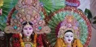 सिरसिया में नवरात्र के पांचवें दिन मां स्कंदमाता के दर्शन:एमएलसी साकेत मिश्रा ने भी माथा टेका, श्रद्धालुओं की भीड़ उमड़ी सिरसिया में नवरात्र के पांचवें दिन मां स्कंदमाता के दर्शन:एमएलसी साकेत मिश्रा ने भी माथा टेका, श्रद्धालुओं की भीड़ उमड़ी