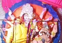 भगवानपुर में देर रात मां दुर्गा की आरती हुई:बड़ी संख्या में ग्रामीण और श्रद्धालु हुए शामिल, सुख-शांति व समृद्धि की मंगल कामना की भगवानपुर में देर रात मां दुर्गा की आरती हुई:बड़ी संख्या में ग्रामीण और श्रद्धालु हुए शामिल, सुख-शांति व समृद्धि की मंगल कामना की