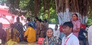 देवीपाटन मेले में स्वास्थ्य सेवाओं का अधीक्षक ने लिया जायजा:3 शिविरों पर मुफ्त ओआरएस घोल उपलब्ध, सुबह-शाम हो रही फॉगिंग देवीपाटन मेले में स्वास्थ्य सेवाओं का अधीक्षक ने लिया जायजा:3 शिविरों पर मुफ्त ओआरएस घोल उपलब्ध, सुबह-शाम हो रही फॉगिंग