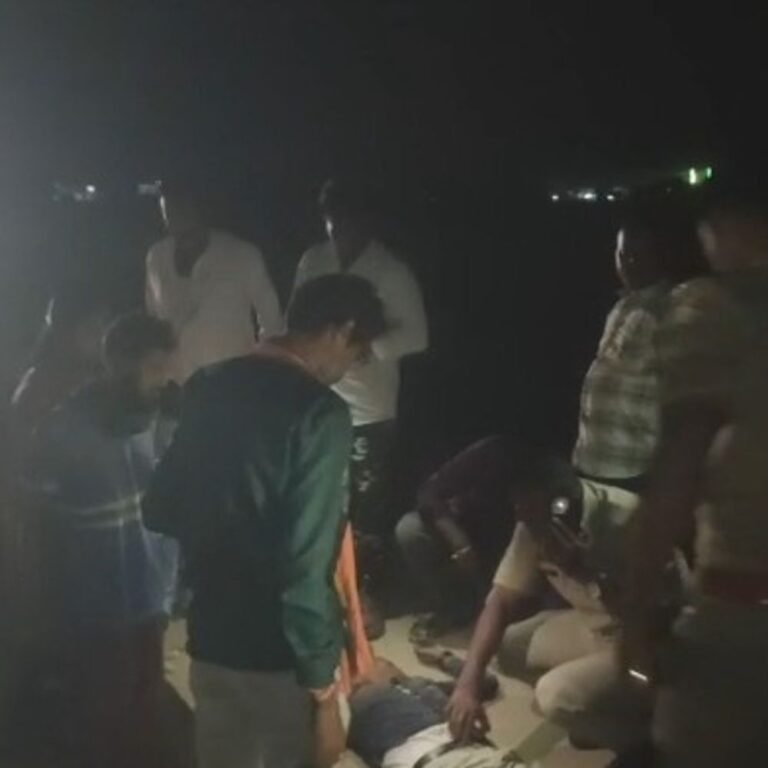 अज्ञात वाहन ने बाइक सवार युवक को टक्कर मारी:महाराजगंज के कोल्हुई में चौकी से 200 मीटर दूर हादसा; राहगीर महिला की सूचना पर अस्पताल में भर्ती