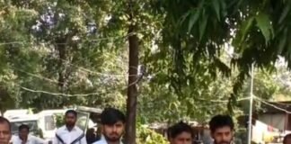 बहराइच में बाइक ने बुजुर्ग को मारी टक्कर:मवेशी चराते समय हुआ हादसा, अस्पताल में हुई मौत बहराइच में बाइक ने बुजुर्ग को मारी टक्कर:मवेशी चराते समय हुआ हादसा, अस्पताल में हुई मौत