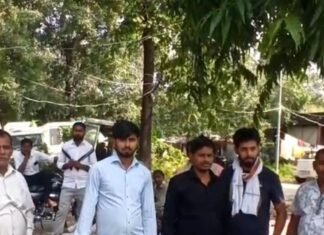 बहराइच में बाइक ने बुजुर्ग को मारी टक्कर:मवेशी चराते समय हुआ हादसा, अस्पताल में हुई मौत बहराइच में बाइक ने बुजुर्ग को मारी टक्कर:मवेशी चराते समय हुआ हादसा, अस्पताल में हुई मौत
