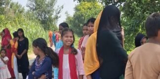 खेसरहा में नवरात्रि शुरू, कलश-यात्रा के साथ मां-दुर्गा की आराधना:बिशुनपुर मुस्तहकम, सिसहनिया, मटियरिया और पिपरा फरदंग में हुआ कलश पूजन खेसरहा में नवरात्रि शुरू, कलश-यात्रा के साथ मां-दुर्गा की आराधना:बिशुनपुर मुस्तहकम, सिसहनिया, मटियरिया और पिपरा फरदंग में हुआ कलश पूजन