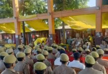 लेहड़ा माता मंदिर मेले की सुरक्षा कड़ी:एएसपी ने पुलिसकर्मियों को ब्रीफ किया, 34 CCTV और 2 ड्रोन से निगरानी लेहड़ा माता मंदिर मेले की सुरक्षा कड़ी:एएसपी ने पुलिसकर्मियों को ब्रीफ किया, 34 CCTV और 2 ड्रोन से निगरानी