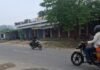 जमुनहा के तराई क्षेत्र में बारिश के बाद मौसम बदला:सुबह घने कोहरे से जनजीवन पर असर, वाहन हेडलाइट जलाकर चल रहे; स्कूली बच्चे परेशान