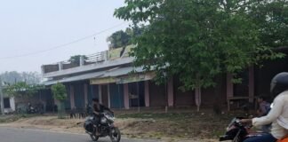 जमुनहा के तराई क्षेत्र में बारिश के बाद मौसम बदला:सुबह घने कोहरे से जनजीवन पर असर, वाहन हेडलाइट जलाकर चल रहे; स्कूली बच्चे परेशान