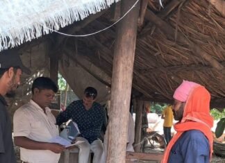 कैसरगंज में आंधी से गिरा 16 केवीए ट्रांसफार्मर चोरी:बिजली विभाग ने पुलिस में शिकायत दर्ज कराई कैसरगंज में आंधी से गिरा 16 केवीए ट्रांसफार्मर चोरी:बिजली विभाग ने पुलिस में शिकायत दर्ज कराई