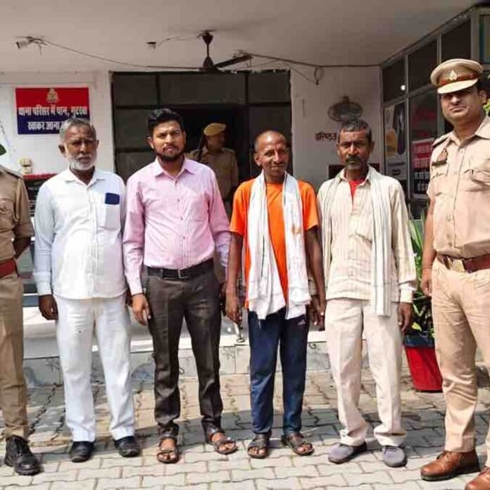 6297b585-ab4c-471b-8f6f-d8eb6846127a_1791614784563.jpg 6 महीने से लापता अस्वस्थ युवक मिला:हर्रैया पुलिस ने खोजकर परिजनों को सौंपा, परिवार ने जताया आभार