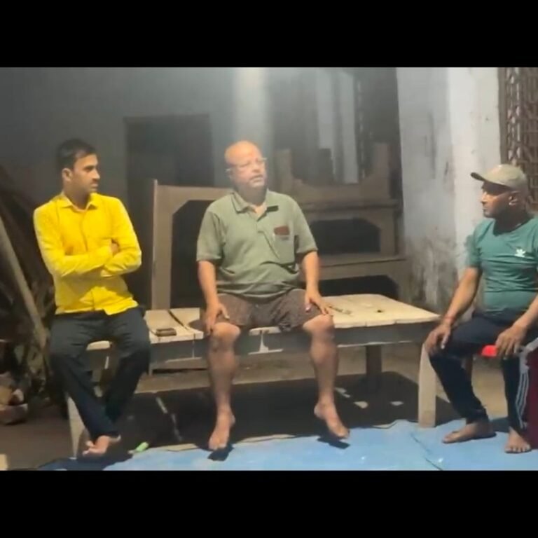 पयागपुर में रामलीला का रिहर्सल शुरू:10 अक्टूबर से शुरू होगी 65 साल पुरानी रामलीला; कलाकार जींस-टीशर्ट में करते हैं रिहर्सल