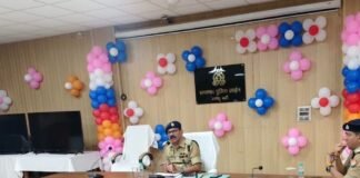 बस्ती में 2628 स्थानों पर स्थापित होंगी दुर्गा प्रतिमाएं:नवरात्र और दशहरा के लिए 700 अतिरिक्त पुलिसकर्मी तैनात, 3 स्तरीय सुरक्षा बस्ती में 2628 स्थानों पर स्थापित होंगी दुर्गा प्रतिमाएं:नवरात्र और दशहरा के लिए 700 अतिरिक्त पुलिसकर्मी तैनात, 3 स्तरीय सुरक्षा