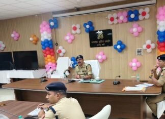 बस्ती में 2628 स्थानों पर स्थापित होंगी दुर्गा प्रतिमाएं:नवरात्र और दशहरा के लिए 700 अतिरिक्त पुलिसकर्मी तैनात, 3 स्तरीय सुरक्षा बस्ती में 2628 स्थानों पर स्थापित होंगी दुर्गा प्रतिमाएं:नवरात्र और दशहरा के लिए 700 अतिरिक्त पुलिसकर्मी तैनात, 3 स्तरीय सुरक्षा