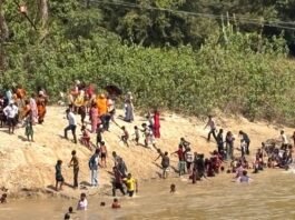मुहचोरवा घाट पर निकली भव्य कलश यात्रा:शारदीय नवरात्रि पर कई गांवों के श्रद्धालु हुए शामिल, भक्तिमय माहौल