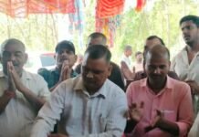 अनूप यादव जनरल स्टोर का नवरात्र के पहले दिन उद्घाटन:एआरपी सुरेश कुमार यादव ने फीता काटकर किया, वैदिक मंत्रोच्चार के साथ हुई शुरुआत अनूप यादव जनरल स्टोर का नवरात्र के पहले दिन उद्घाटन:एआरपी सुरेश कुमार यादव ने फीता काटकर किया, वैदिक मंत्रोच्चार के साथ हुई शुरुआत