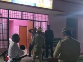 अज्ञात वाहन की टक्कर से बाइक सवार युवक की मौत:श्रावस्ती के बहराइच-बलरामपुर नेशनल हाईवे पर हुआ हादसा, एक घायल