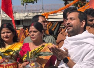 बस्ती के अमहट शिव मंदिर में शतचंडी महायज्ञ शुरू:11हजार महिलाओं ने निकाली कलश यात्रा, शहर के प्रमुख मार्गों से होते हुए यज्ञ स्थल पहुंची बस्ती के अमहट शिव मंदिर में शतचंडी महायज्ञ शुरू:11हजार महिलाओं ने निकाली कलश यात्रा, शहर के प्रमुख मार्गों से होते हुए यज्ञ स्थल पहुंची