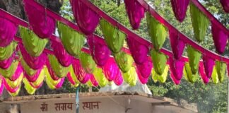 लालपुर चंदाझार के मां समय स्थान पर 5दिवसीय पूजन शुरू:नवरात्रि के पहले दिन से ही श्रद्धालुओं की भारी भीड़ उमड़ी, गोपियां से भी पहुंचे लोग लालपुर चंदाझार के मां समय स्थान पर 5दिवसीय पूजन शुरू:नवरात्रि के पहले दिन से ही श्रद्धालुओं की भारी भीड़ उमड़ी, गोपियां से भी पहुंचे लोग