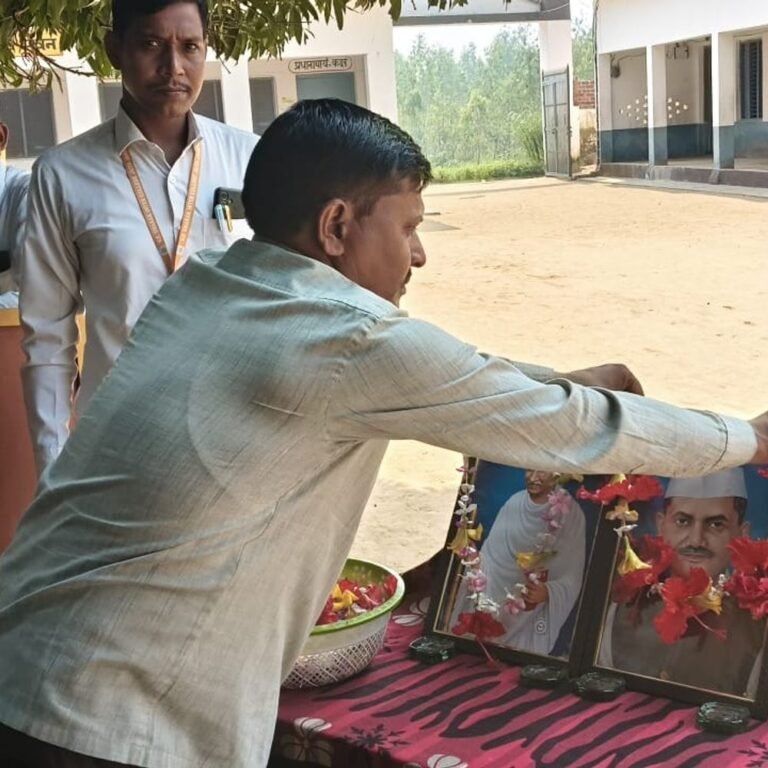 जैता जानकीनगर में गांधी जयंती पर प्रभात फेरी निकाली गई:निबंध प्रतियोगिता और रामधुन सहित कई सांस्कृतिक कार्यक्रम हुए
