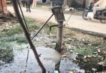 बस्ती के दुद्राछ गांव में बारिश से जलजमाव:सरकारी नल पर पानी भरा, मच्छर और कीड़े पनपने का खतरा बढ़ा