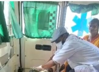 पनियरा में बाइक ने बुजुर्ग महिला को रौंदा:102 एंबुलेंस 15 मिनट में पहुंची, प्राथमिक उपचार के बाद मेडिकल कॉलेज रेफर पनियरा में बाइक ने बुजुर्ग महिला को रौंदा:102 एंबुलेंस 15 मिनट में पहुंची, प्राथमिक उपचार के बाद मेडिकल कॉलेज रेफर