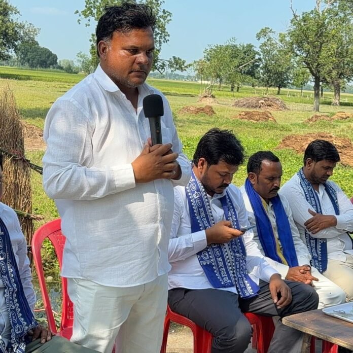 रुधौली में डॉ. आकिब ने चलाया सदस्यता अभियान:महिलाओं को एकजुट कर शिक्षा और सम्मान पर जोर दिया